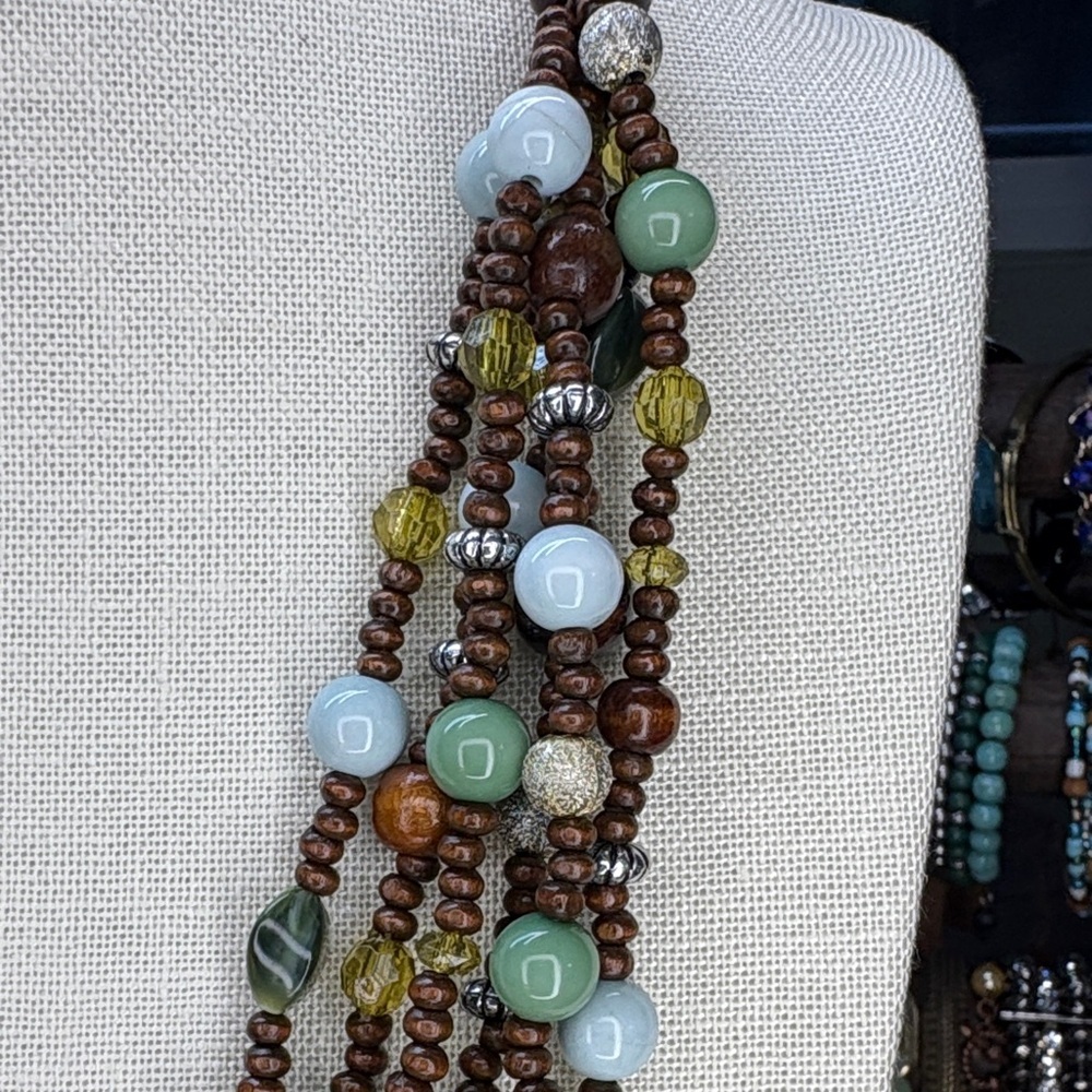 Chic Multistrand Beaded Necklace - Picture 2 of 7